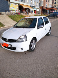 voitures-renault-clio-campus-2012-bye-zeralda-alger-algerie