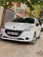 voitures-peugeot-208-2013-souk-ahras-algerie