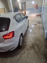 voitures-seat-ibiza-2013-fully-rahmania-alger-algerie