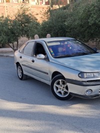 voitures-renault-laguna-1-2000-msila-algerie