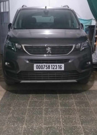 voitures-peugeot-rifter-2023-allure-oran-algerie