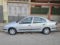 voitures-renault-megane-1-2003-djidioua-relizane-algerie