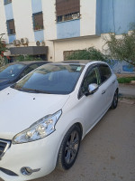 voitures-peugeot-208-2014-allure-boumerdes-algerie