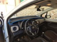 voitures-toyota-yaris-2013-mecheria-naama-algerie