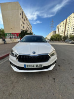 voitures-skoda-fabia-2023-ambition-ain-naadja-alger-algerie