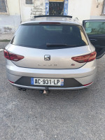 moyenne-berline-seat-leon-2019-linea-r-yellel-relizane-algerie