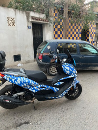 motos-et-scooters-vms-vmax-2023-gue-de-constantine-alger-algerie