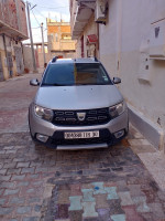 voitures-dacia-sandero-2018-ouargla-algerie