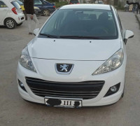 voitures-peugeot-207-2011-guelma-algerie