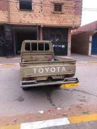 voitures-toyota-land-cruiser-1990-hassi-rmel-laghouat-algerie