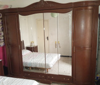 chambres-a-coucher-للبيع-غرفة-نوم-6-ابواب-خشب-احمر-tadjenanet-mila-algerie