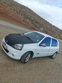 voitures-renault-clio-campus-2013-tiaret-algerie