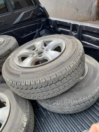 Pneus - jantes Toyota Hilux dimension 205 / 70 / R15