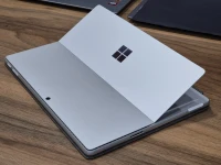 Microsoft Surface Pro 11 SNAPDRAGON X12 CORE X1E80100 16GO 512GO SSD 