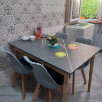 meubles-de-cuisine-table-ronde-et-carree-pour-salon-bois-mdf-en-promotion-طاولة-مطبخ-وصالون-بسعر-التخفيض-bab-ezzouar-alger-algerie