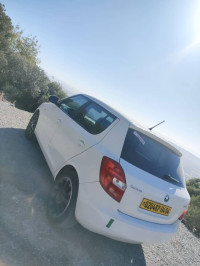 voitures-skoda-fabia-2014-oum-el-bouaghi-algerie