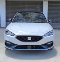 voitures-seat-leon-2021-fr-hybride-annaba-algerie