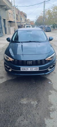 voitures-fiat-tipo-sedan-2023-life-kais-khenchela-algerie