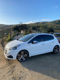 voitures-peugeot-208-2018-allure-facelift-skikda-algerie