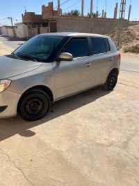 سيارات-skoda-fabia-2012-بئر-توتة-الجزائر
