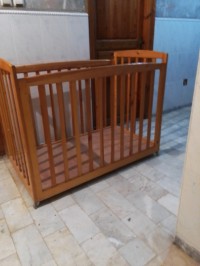 سرير-الأطفال-الاطفال-جيجل-الجزائر