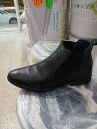 bottes-noires-en-veritable-cuir-bir-mourad-rais-alger-algerie