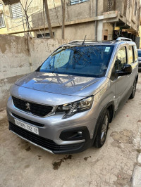 voitures-peugeot-rifter-2022-tlemcen-algerie