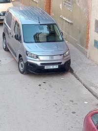 voitures-fiat-doblo-2024-nouvelle-mostaganem-algerie