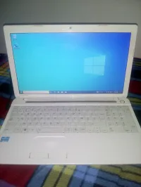 Toshiba satellite c55 i3-2348M 4GB RAM 500GB HDD