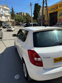 voitures-skoda-fabia-2014-visage-birkhadem-alger-algerie