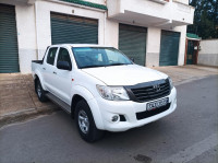 voitures-toyota-hilux-2015-legend-dc-4x4-pack-luxe-tizi-ouzou-algerie