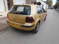 voitures-volkswagen-golf-4-2001-bouira-algerie