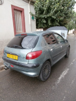 voitures-peugeot-206-2002-confort-bouira-algerie