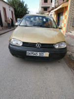 voitures-volkswagen-golf-4-2001-bouira-algerie