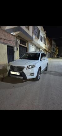 cars-toyota-rav4-2013-oran-algeria