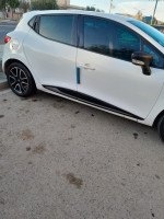 voitures-renault-clio-4-2015-limited-sour-el-ghouzlane-bouira-algerie