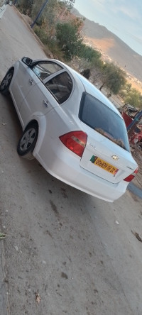 voitures-chevrolet-aveo-5-portes-2013-saida-algerie