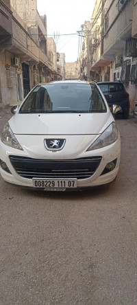 voitures-peugeot-207-2011-allure-biskra-algerie