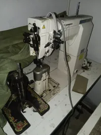 آلة خياطة الاحذية 