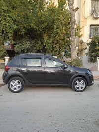 voitures-dacia-sandero-2017-stepway-souk-naamane-oum-el-bouaghi-algerie