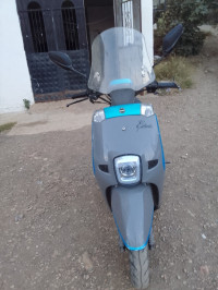 motos-et-scooters-scooter-moto-2020-larhat-tipaza-algerie