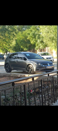 voitures-volkswagen-golf-7-2017-ain-smara-constantine-algerie