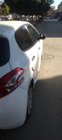 voitures-peugeot-208-2014-bir-el-djir-oran-algerie