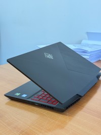 Pc gamer omen 17