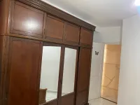 grand armoire à bon etat 