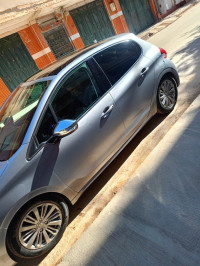 voitures-peugeot-208-2019-allure-boukadir-chlef-algerie