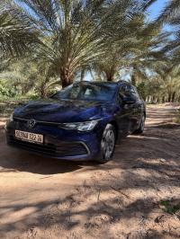 سيارات-volkswagen-golf-8-2022-active-الجزائر-وسط