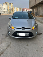 voitures-ford-fiesta-2011-trend-look-soumaa-blida-algerie