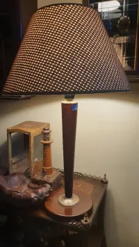 Très jolie lampe style Mazda Art Déco vintage les années 30's avec inter à tirette. 