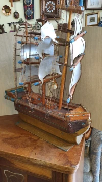 Maquette de bateau, voilier artisanal en bois, décor marin LIQUIDATION